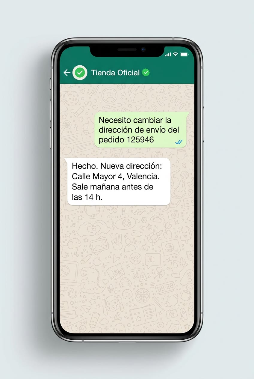 Conversación de WhatsApp en la que el cliente pide cambiar la dirección de envío y la tienda confirma el cambio y la fecha de salida